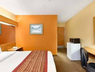 Microtel Inn By Wyndham Charlotte Airport 3*,  United States