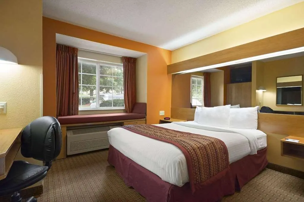 Microtel Inn By Wyndham Charlotte Airport USA