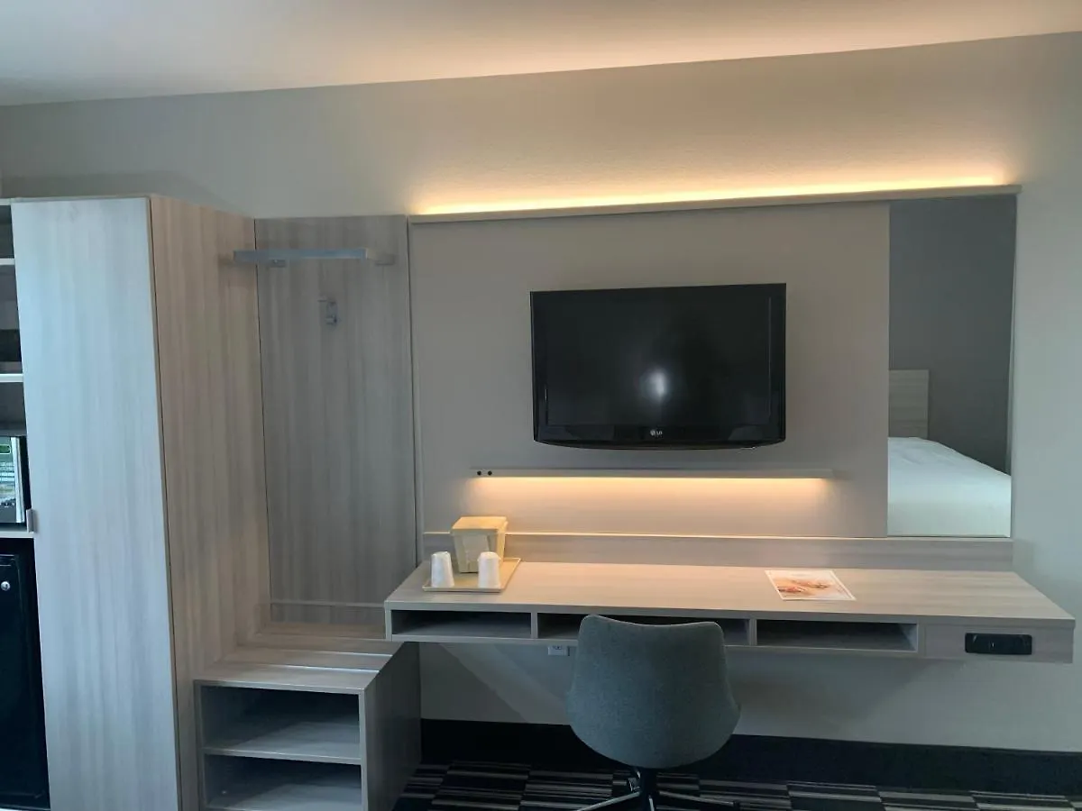 Microtel Inn By Wyndham Charlotte Airport