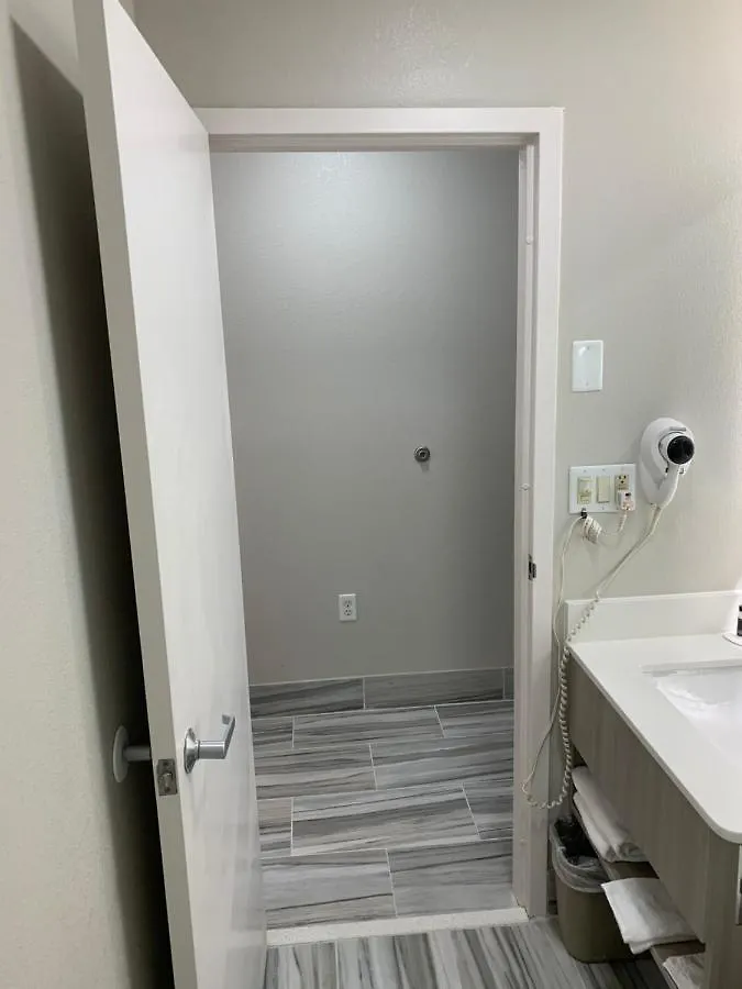 *** Hotel Microtel Inn By Wyndham Charlotte Airport USA